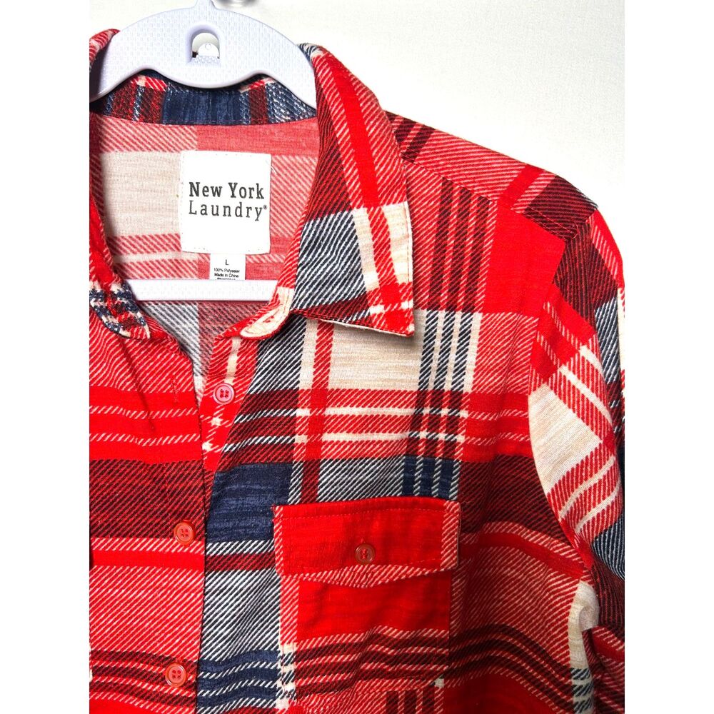 New York Laundry red, white, and blue plaid flannel button-down shirt Large